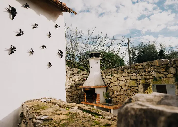 Дом отдыха Casal Fontainhas- Country With Pool